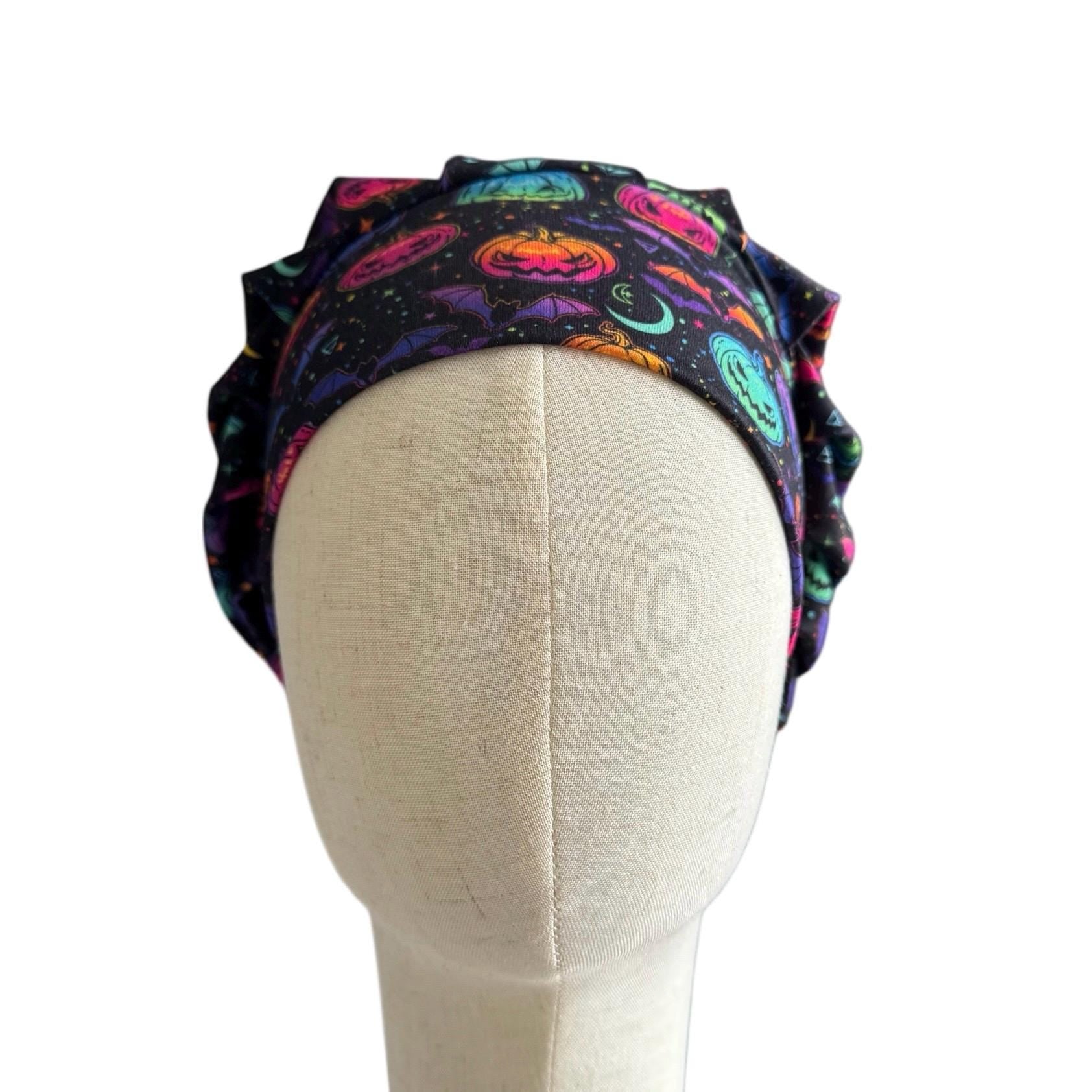 Rainbow Halloween Scrub Cap – Bouffant Style Surgical Hat with Colorful Pumpkins, Bats & Stars – Fun Spooky Nurse Hat
