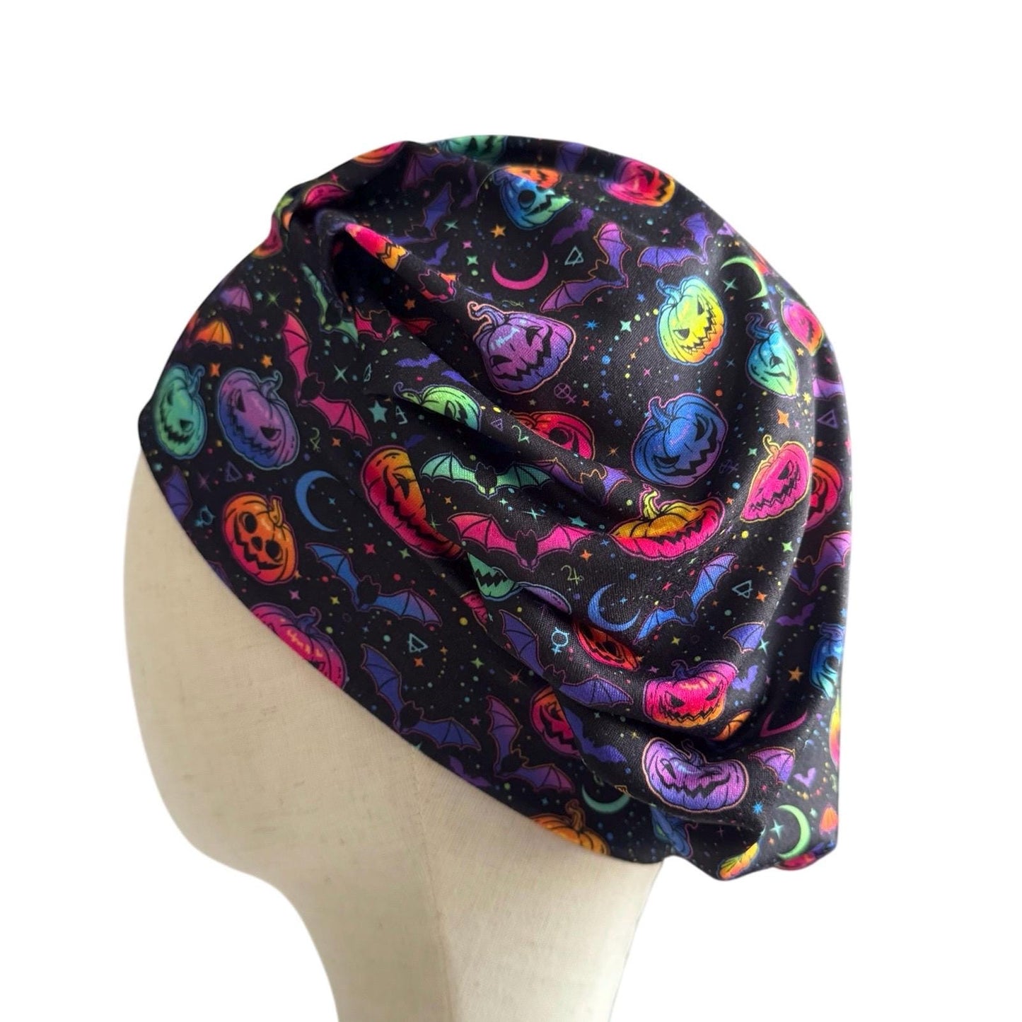 Rainbow Halloween Scrub Cap – Bouffant Style Surgical Hat with Colorful Pumpkins, Bats & Stars – Fun Spooky Nurse Hat