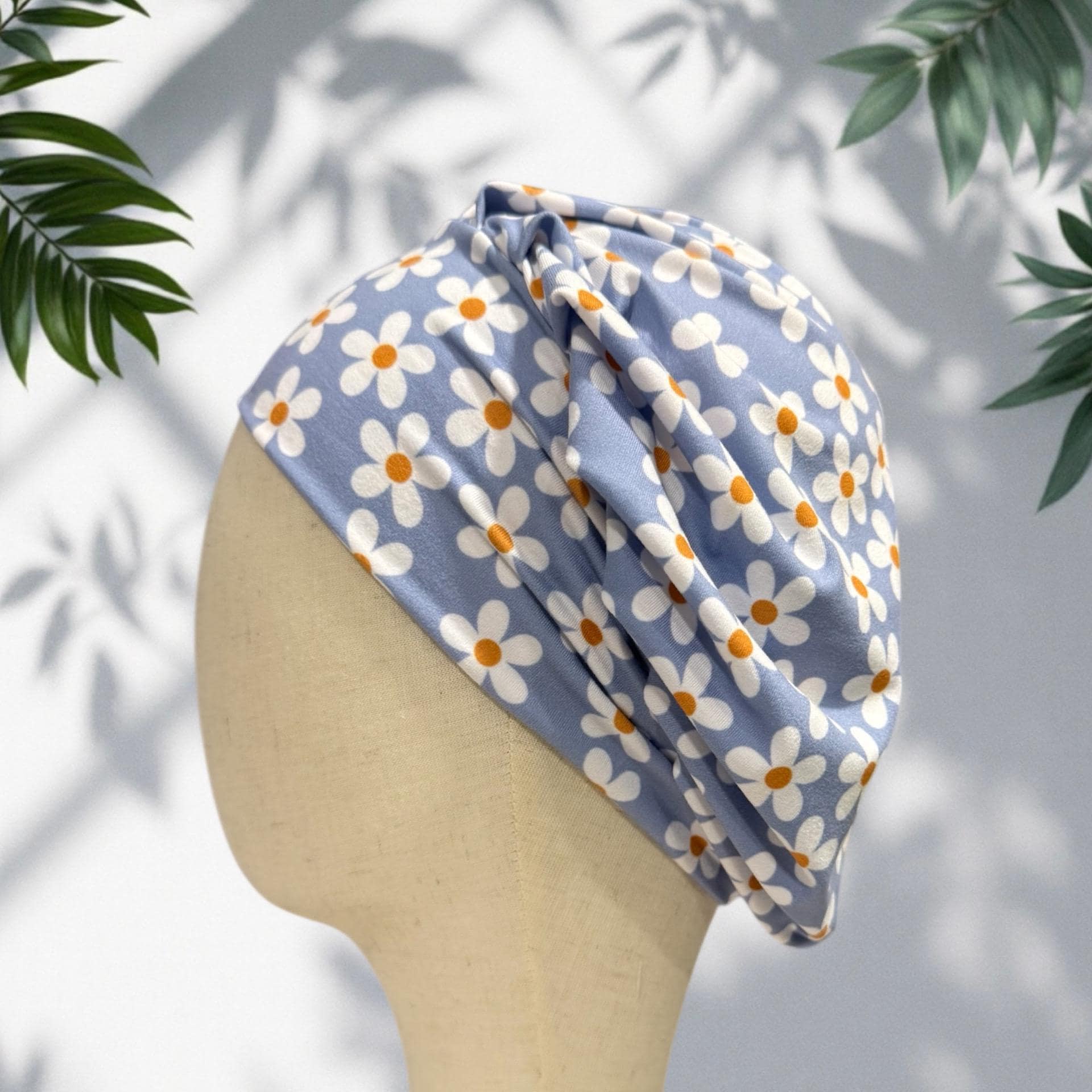 Blue Daisy Scrub Cap, Periwinkle Floral Scrub Hat, Stretchy Bouffant Surgical Cap, Ponytail Friendly Nurse/Doctor OR Cap, Cute Spring Daisy