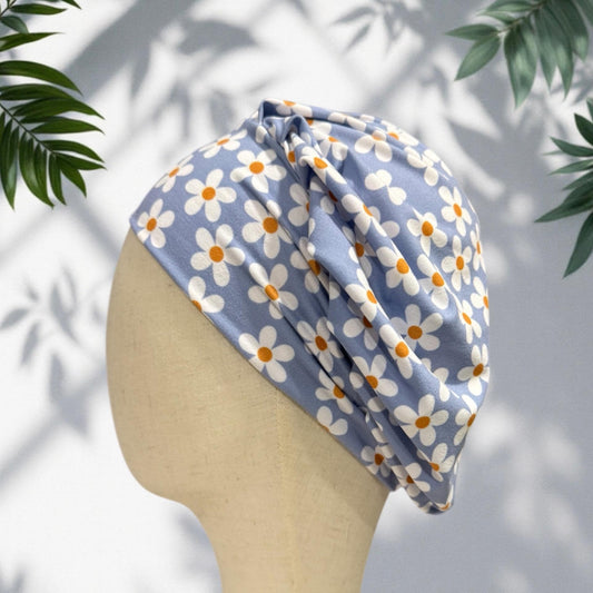 Blue Daisy Scrub Cap, Periwinkle Floral Scrub Hat, Stretchy Bouffant Surgical Cap, Ponytail Friendly Nurse/Doctor OR Cap, Cute Spring Daisy