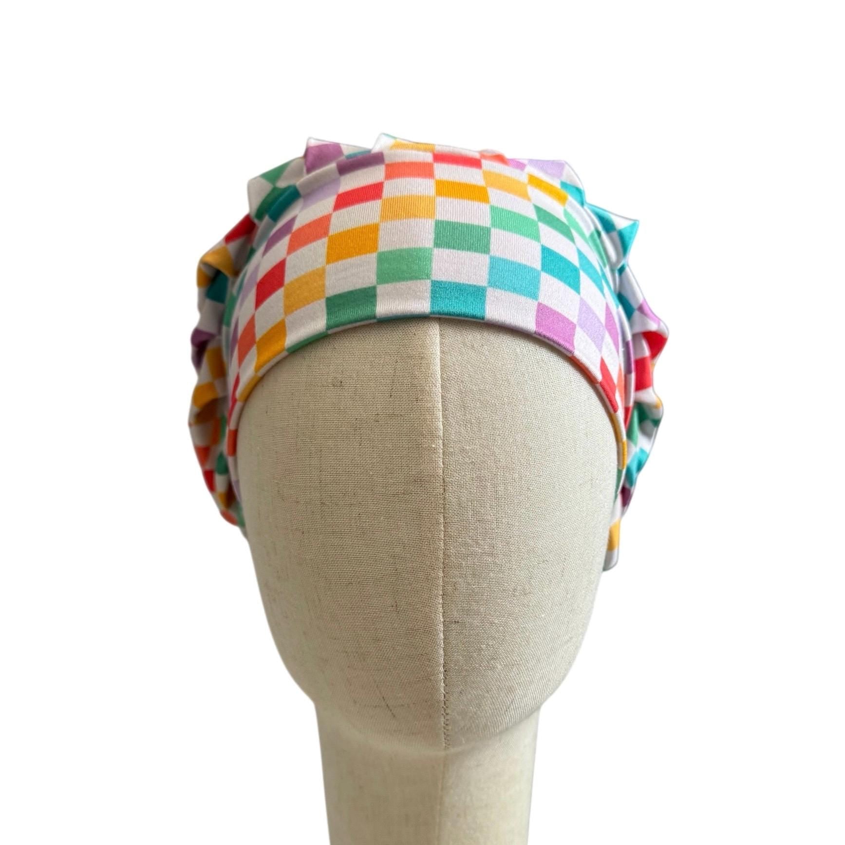 Retro Checkerboard Scrub Cap – Colorful Pastel Bouffant Stretch Scrub Hat for Nurses, Doctors, Dental & Vet Techs