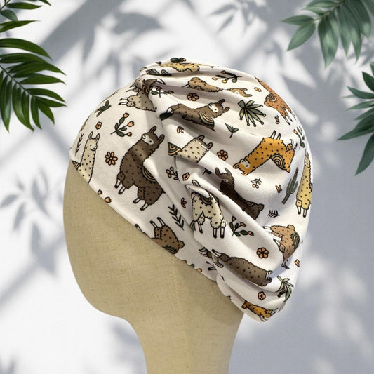 Llama Bouffant Scrub Cap – Cute Animal Surgical Cap, Nurse Hat, White Llama print