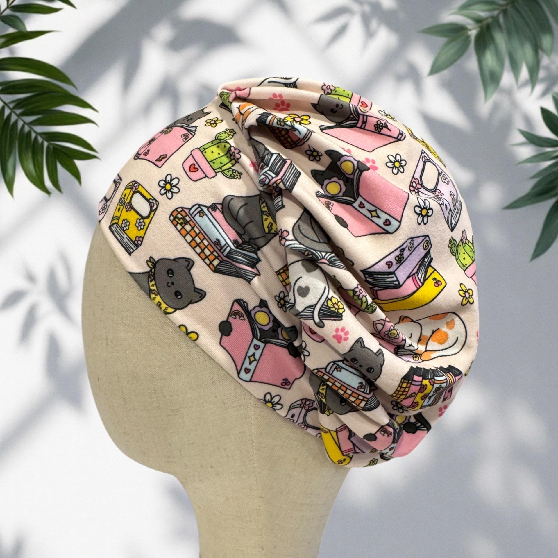 Cat Lover Bouffant Scrub Cap – Cute Cat & Books Surgical Cap, Nurse Hat