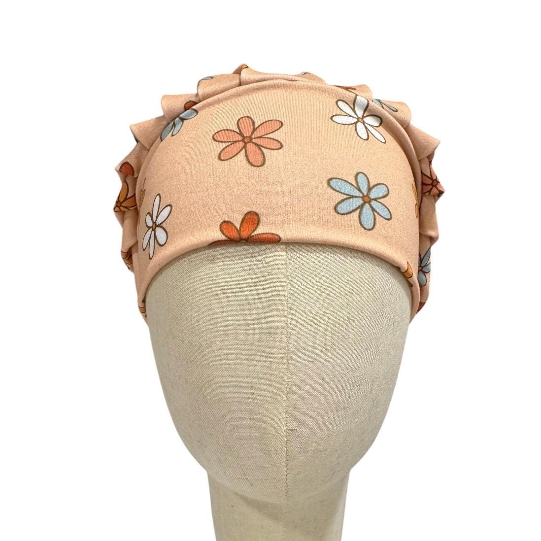 Retro Daisy Bouffant Scrub Cap, Peach Floral Surgical Hat, Groovy Flower Scrub Cap, Women’s Nurse Hat